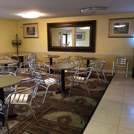 Executive Garden Titusville Hotel Exterior foto